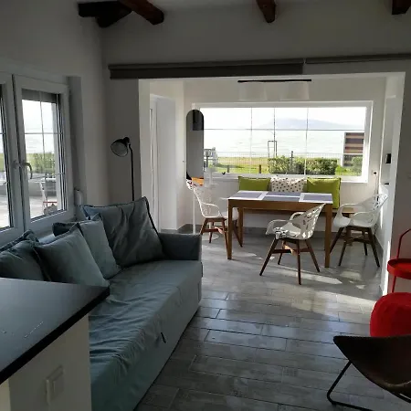 Willa Exclusive Beachfront *