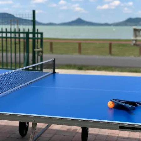 Βίλα Exclusive Beachfront Fonyód